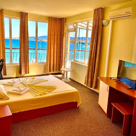 Slavini Sea Hotel 2*